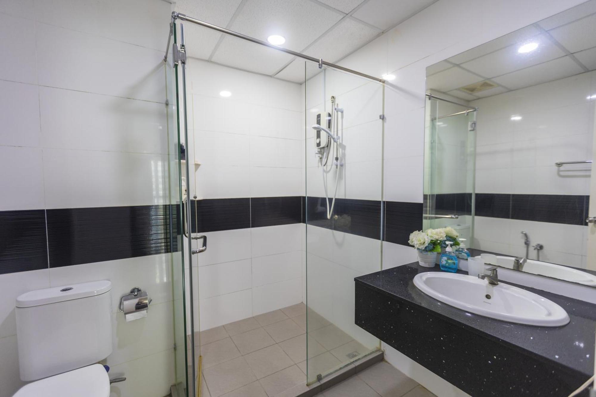 Sky Suites George Town Exteriér fotografie