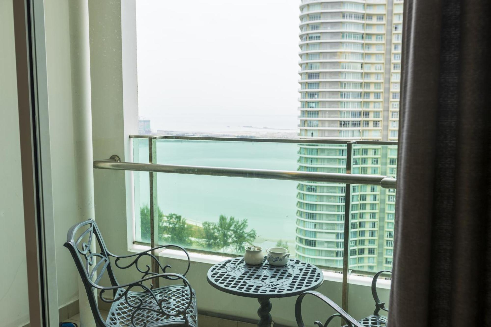 Sky Suites George Town Exteriér fotografie
